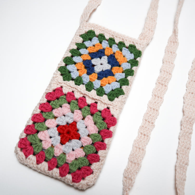 ÖRGÜ TELEFON ÇANTASI