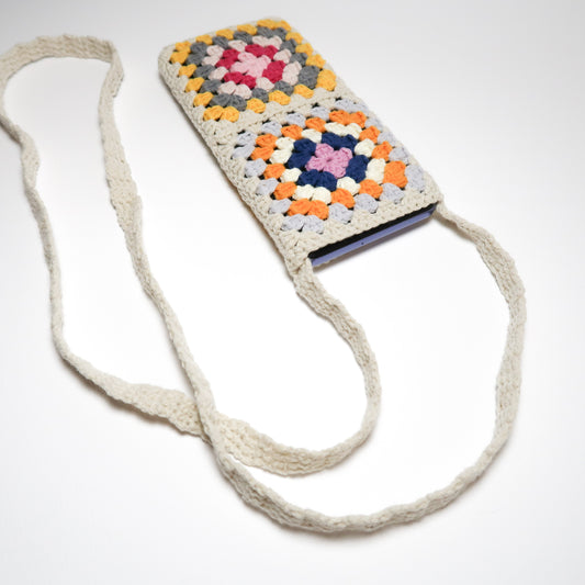 ÖRGÜ TELEFON ÇANTASI