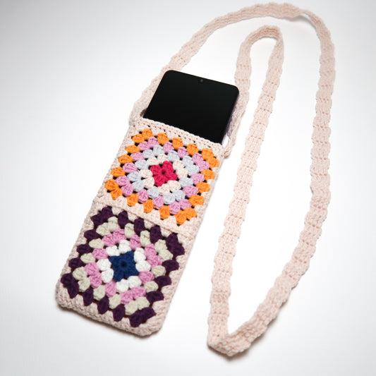 ÖRGÜ TELEFON ÇANTASI